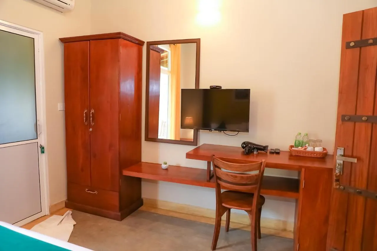 קנדי Lake Reach Hotel 0*,  סרי לנקה