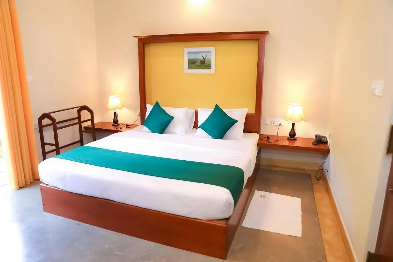 בית הארחה קנדי Lake Reach Hotel